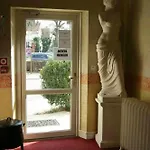 Hotel Logis & Restaurant Du Chemin Des Dames 2*