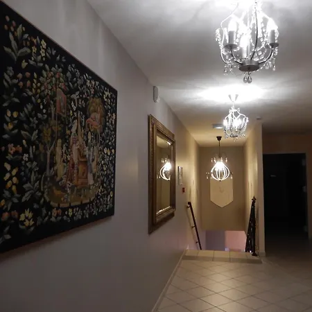 Logis & Restaurant Du Chemin Des Dames Отель 2*