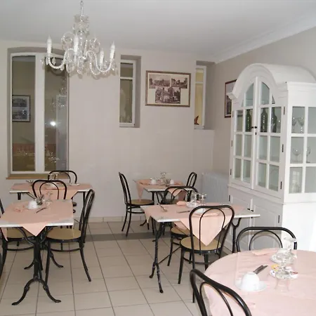 Logis & Restaurant Du Chemin Des Dames Отель 2*