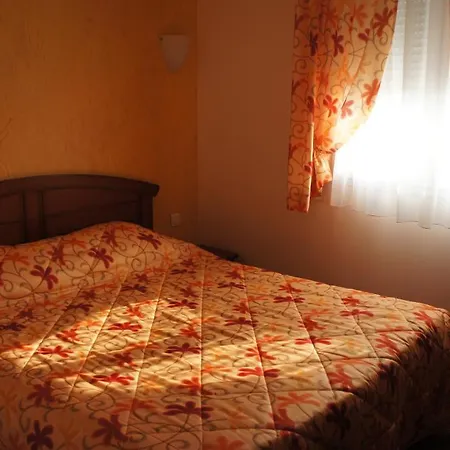 Отель Logis & Restaurant Du Chemin Des Dames Corbeny