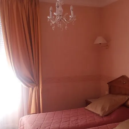 Logis & Restaurant Du Chemin Des Dames 2*