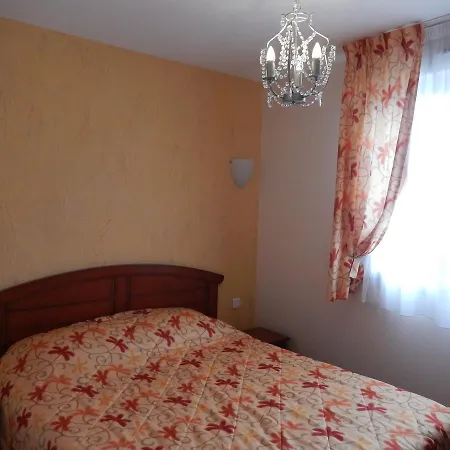 Logis Hotel & Restaurant Du Chemin Des Dames 2* Corbeny