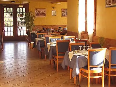 Отель Logis & Restaurant Du Chemin Des Dames