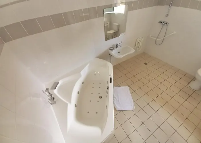 Hotel Logis Hotel & Restaurant Du Chemin Des Dames