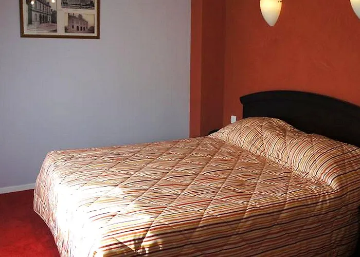 Hotel Logis Hotel & Restaurant Du Chemin Des Dames 2*