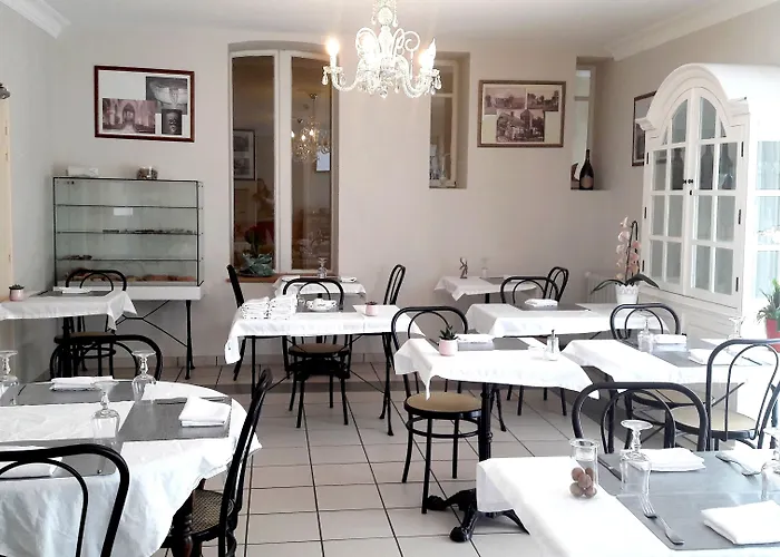 Logis Hotel & Restaurant Du Chemin Des Dames Hotel Corbeny