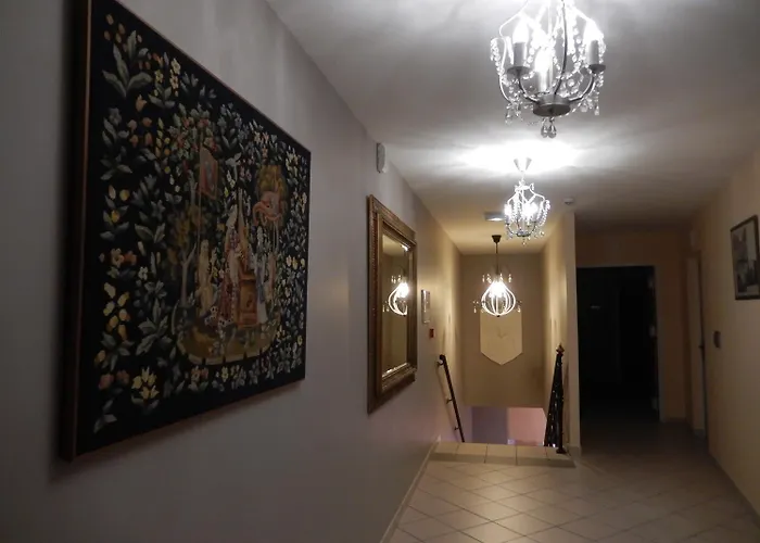 Logis & Restaurant Du Chemin Des Dames 호텔 2*