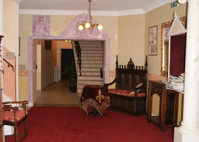 Hotel Logis Hotel & Restaurant Du Chemin Des Dames Corbeny