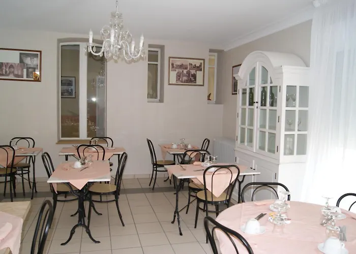 Logis Hotel & Restaurant Du Chemin Des Dames Hotel 2*
