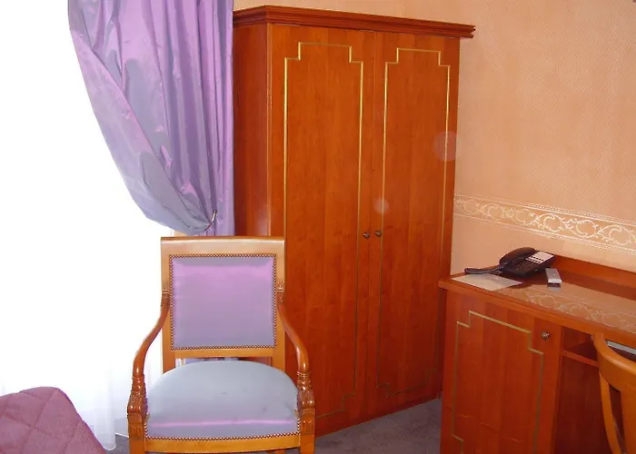 Logis Hotel & Restaurant Du Chemin Des Dames Corbeny