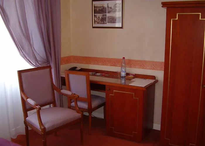 Logis Hotel & Restaurant Du Chemin Des Dames 2* Corbeny