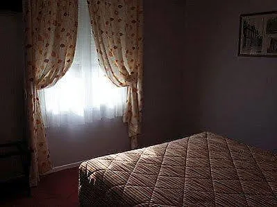 Logis Hotel & Restaurant Du Chemin Des Dames 2* Corbeny